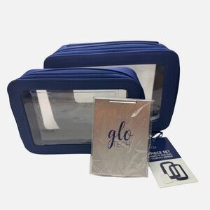 Glo Tech 3 Piece Set
Cosmetic Bag Duo 
Compact Mirror
Travel Cosmetic Bag Blue